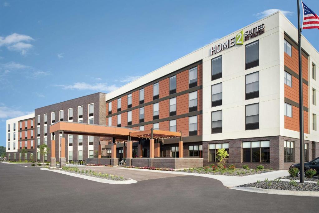 een afbeelding van een weergave van een Hilton hotel bij Home2 Suites By Hilton Madison Central Alliant Energy Center in Madison