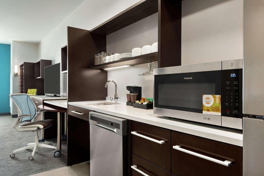 Home2 Suites By Hilton Madison Central Alliant Energy Center photo