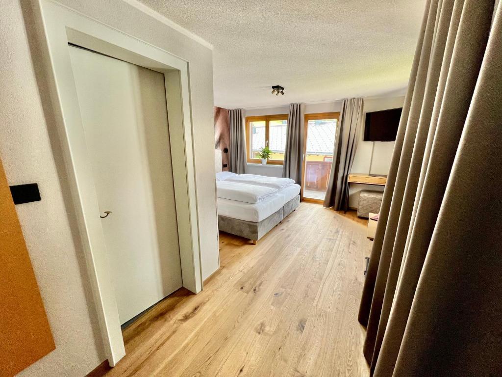 Haus Schrofenstein - 10