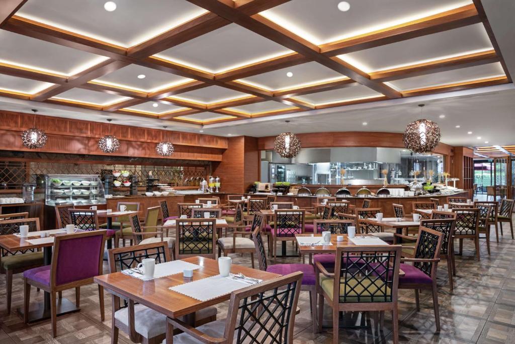 رزرو هتل، DoubleTree توسط Hilton Istanbul Gayrettepe | 09197245267