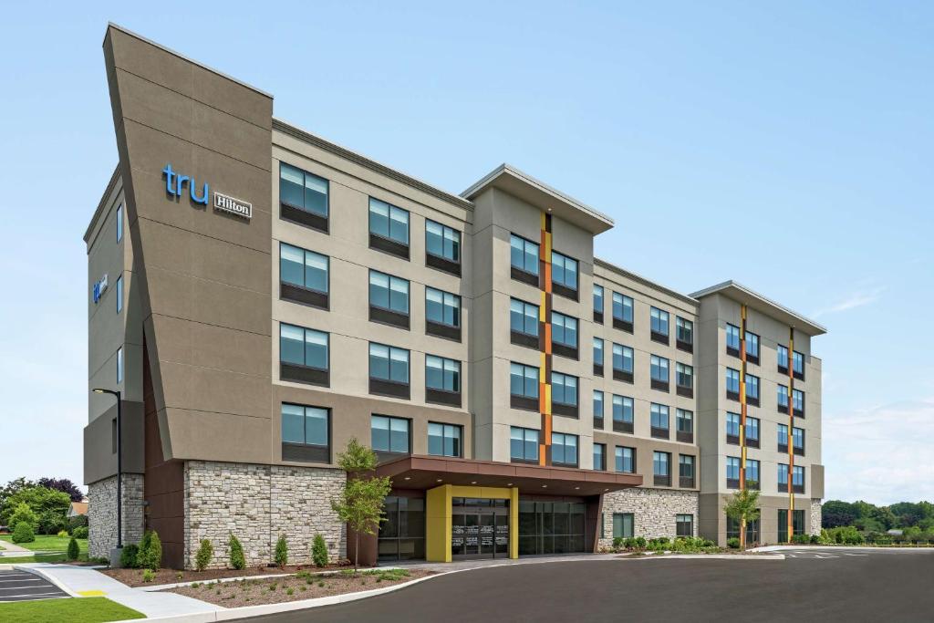 an image of a tru by hilton hotel at Tru By Hilton Hershey Chocolate Avenue in Hershey