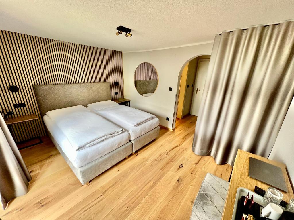 Haus Schrofenstein - 5