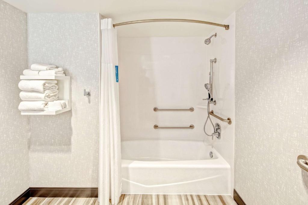 Hampton by Hilton Encinitas-Cardiff Beach Area - King Room - Accesso Alla Mobilità/Non Fumatori