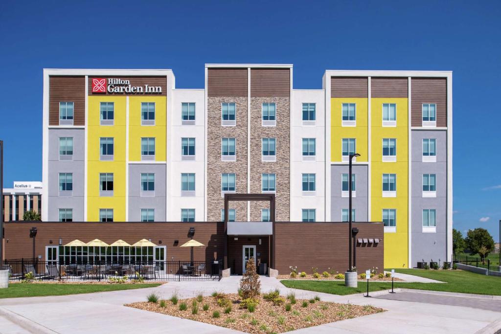 a rendering of the front of a hotel at Hilton Garden Inn Kansas City Airport Mo in Kansas City