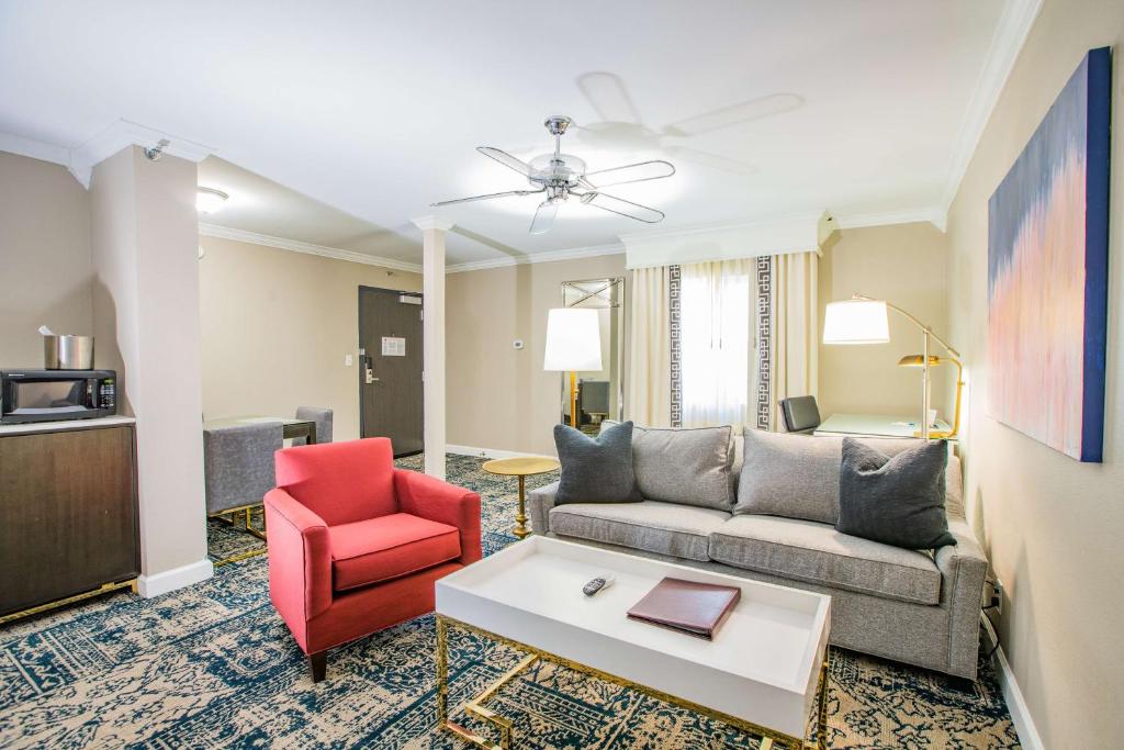 The Burgundy Hotel, Tapestry Collection by Hilton - Suite King