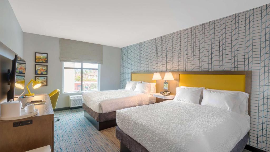 Hampton Inn Riverside Downtown Convention Center photo