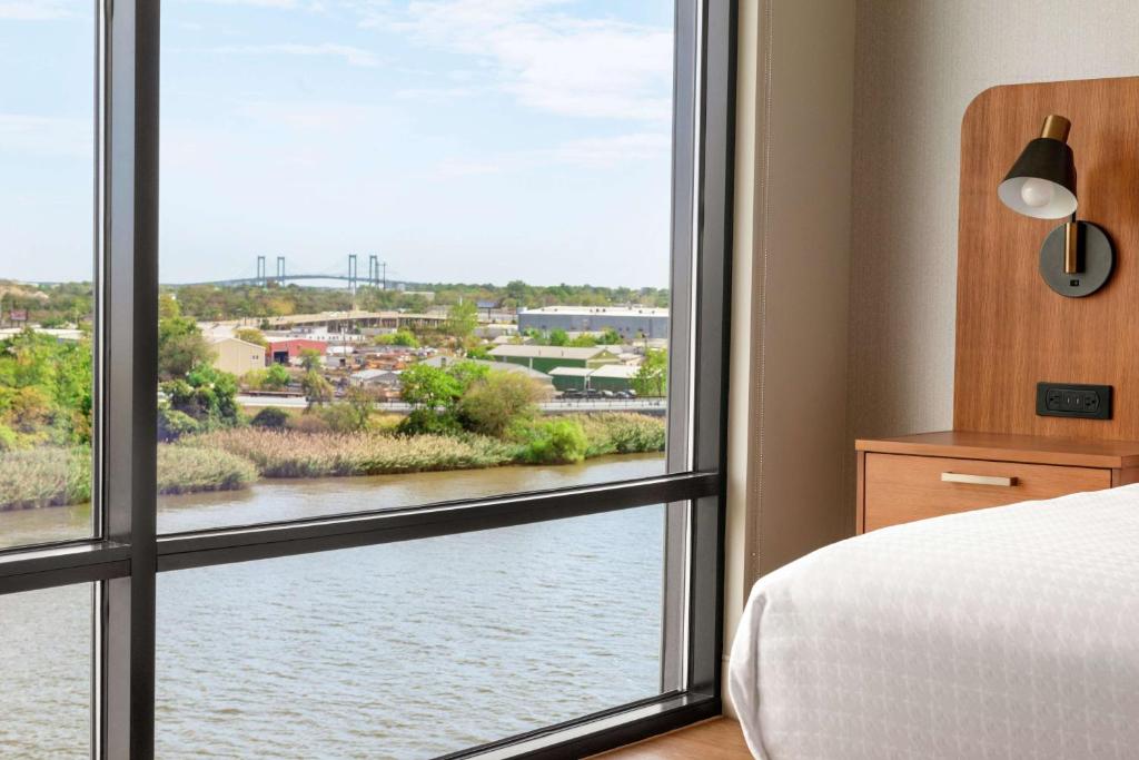 Homewood Suites By Hilton Wilmington Downtown - King Studio Con Vista Al Agua