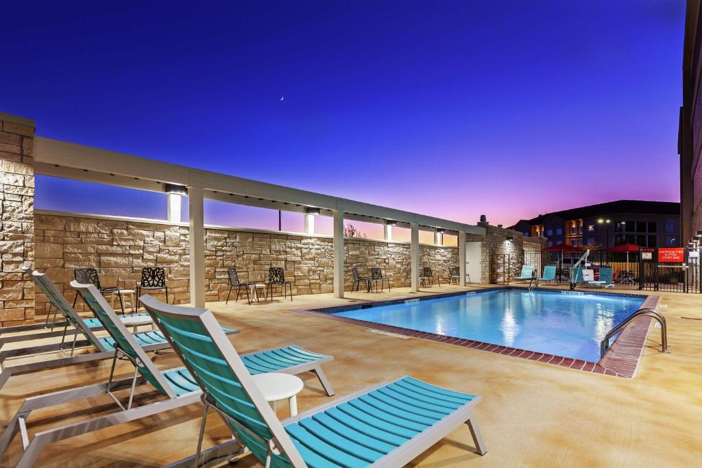 Bazén v ubytování Home2 Suites By Hilton Abilene, TX nebo v jeho okolí