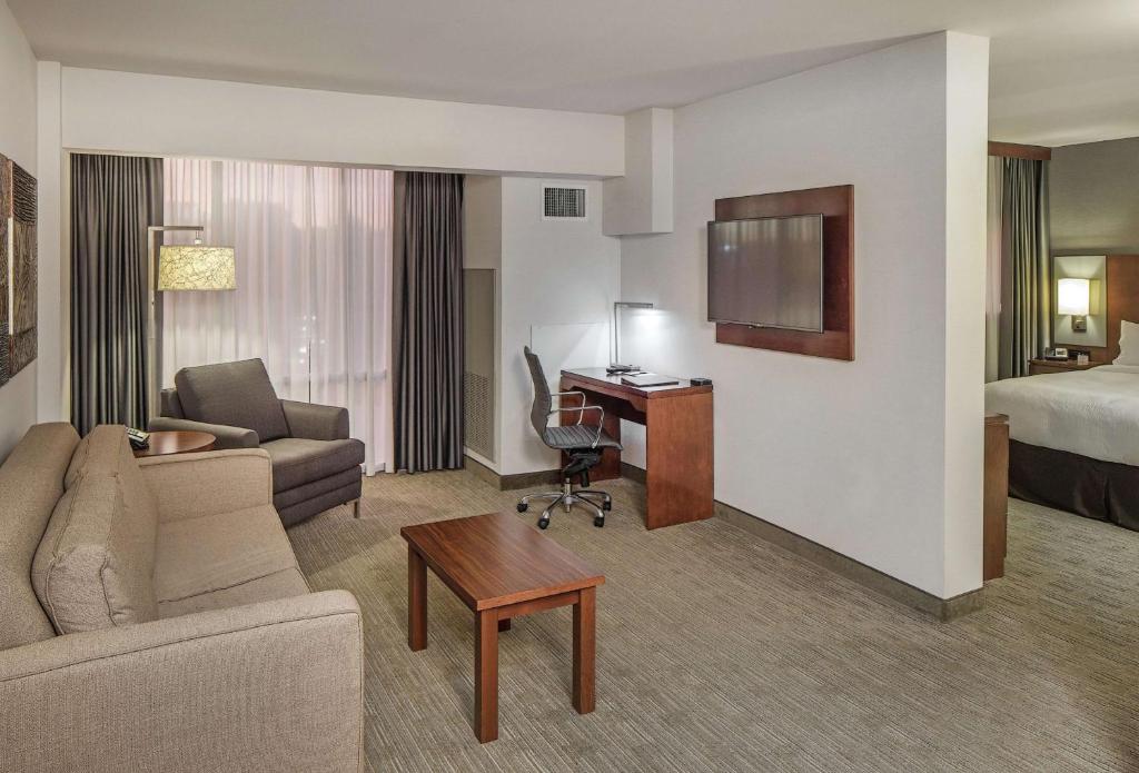 Doubletree By Hilton Omaha Southwest, Ne photo