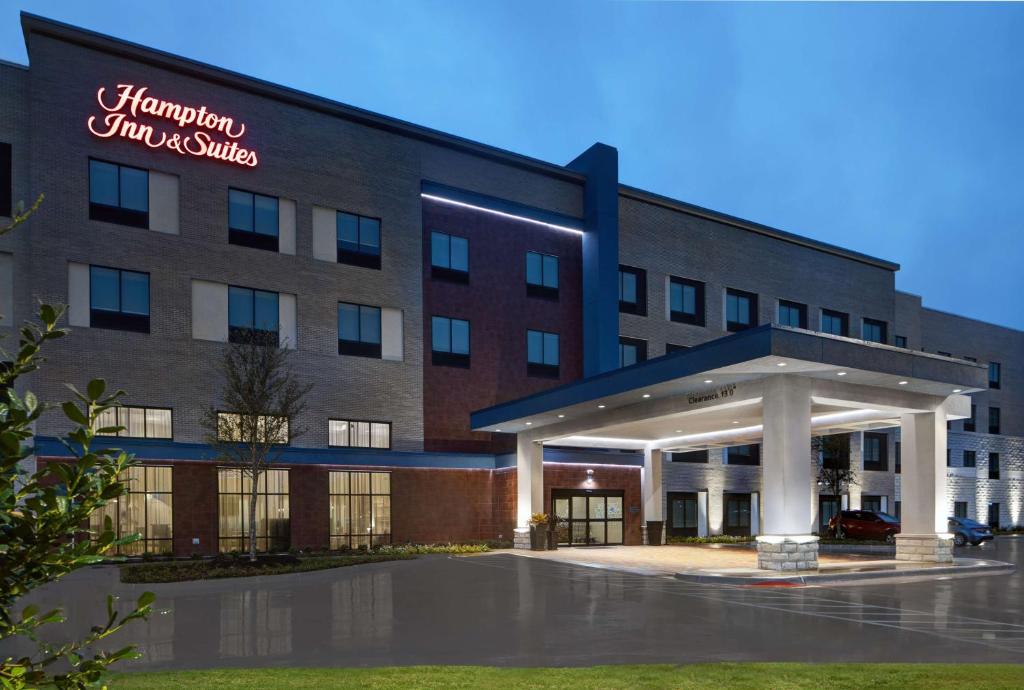 a rendering of the front of the hampton inn and suites at Hampton Inn & Suites Farmers Branch Dallas, Tx in Farmers Branch