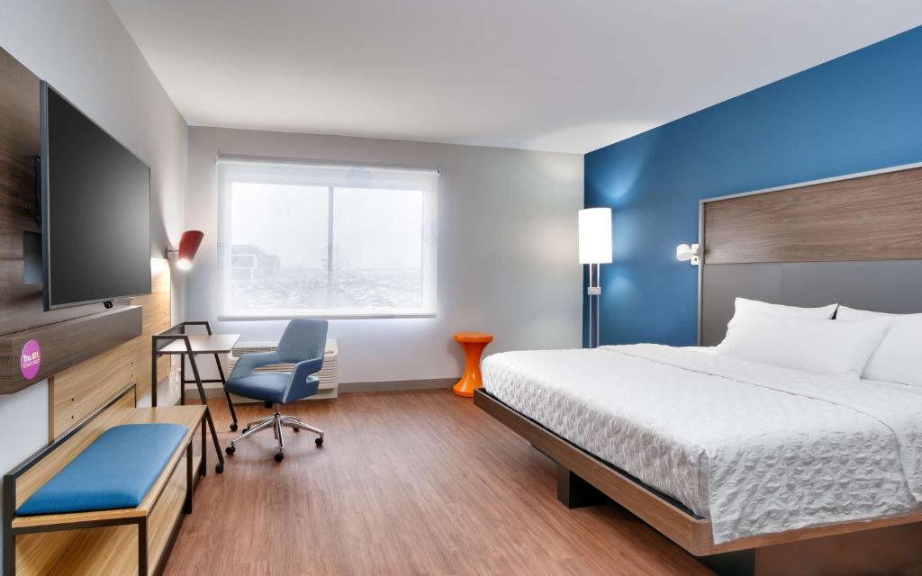 Postel nebo postele na pokoji v ubytování Tru By Hilton Lehi, Ut