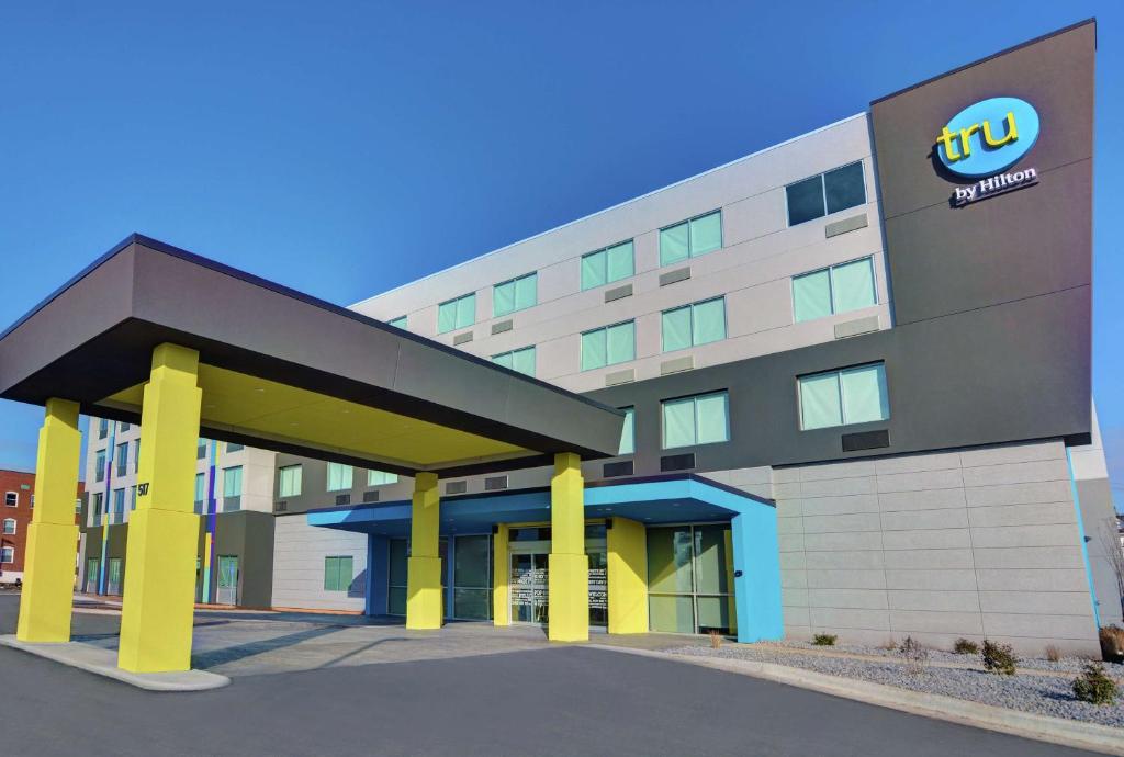 Tru By Hilton Springfield Downtown photo