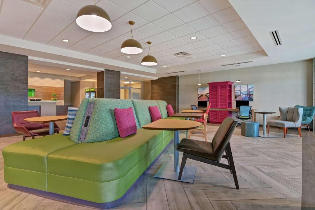Home2 Suites By Hilton West Palm Beach Airport photo