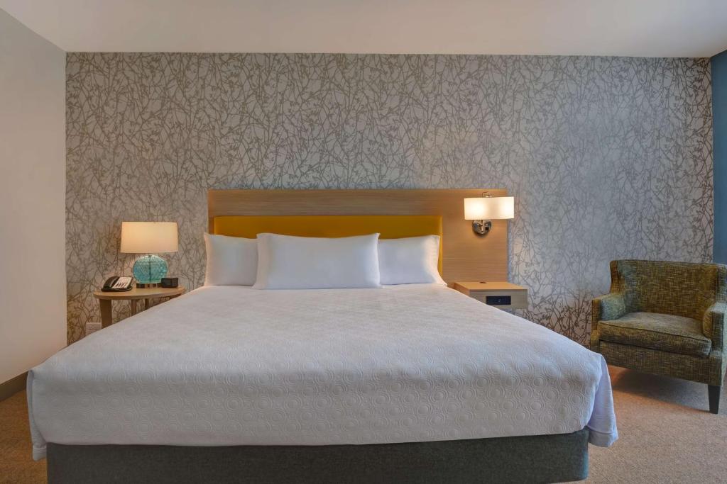 Home2 Suites by Hilton, Sarasota I-75 Bee Ridge, Fl photo