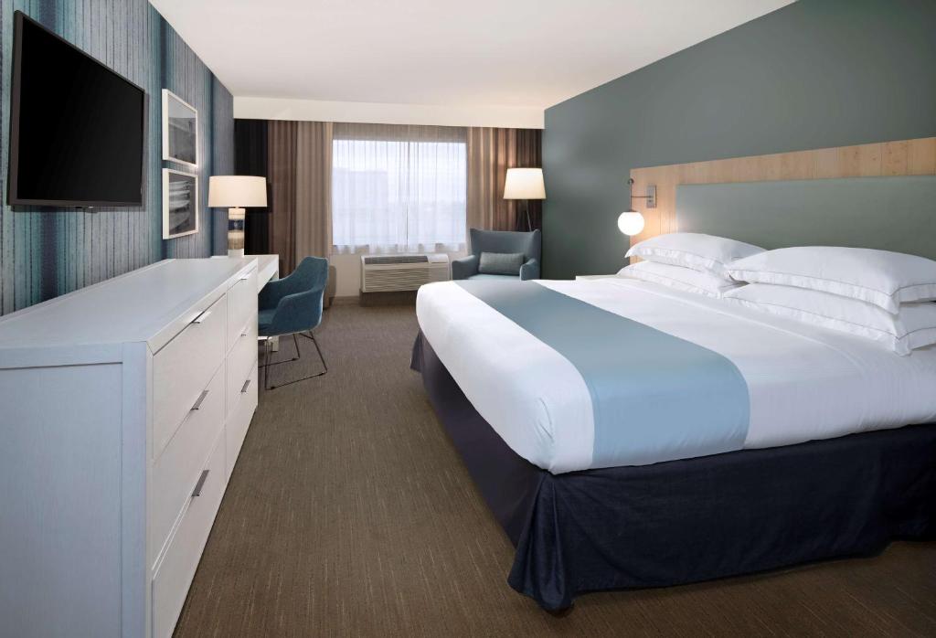 SunCoast Hotel Anaheim, Tapestry Collection by Hilton - 