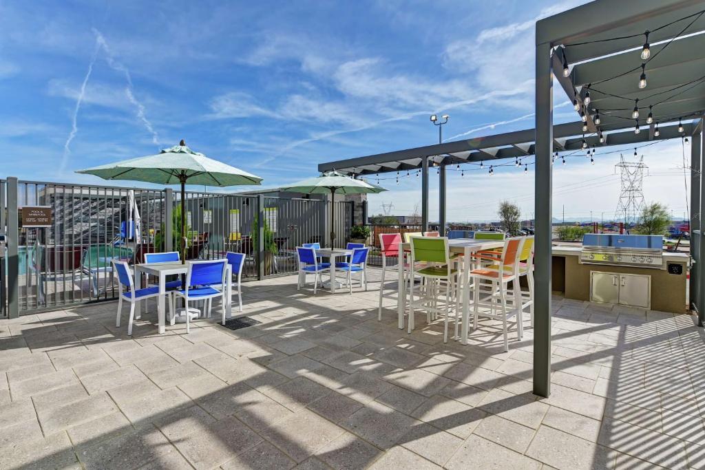 Balkón nebo terasa v ubytování Home2 Suites By Hilton Buckeye Phoenix