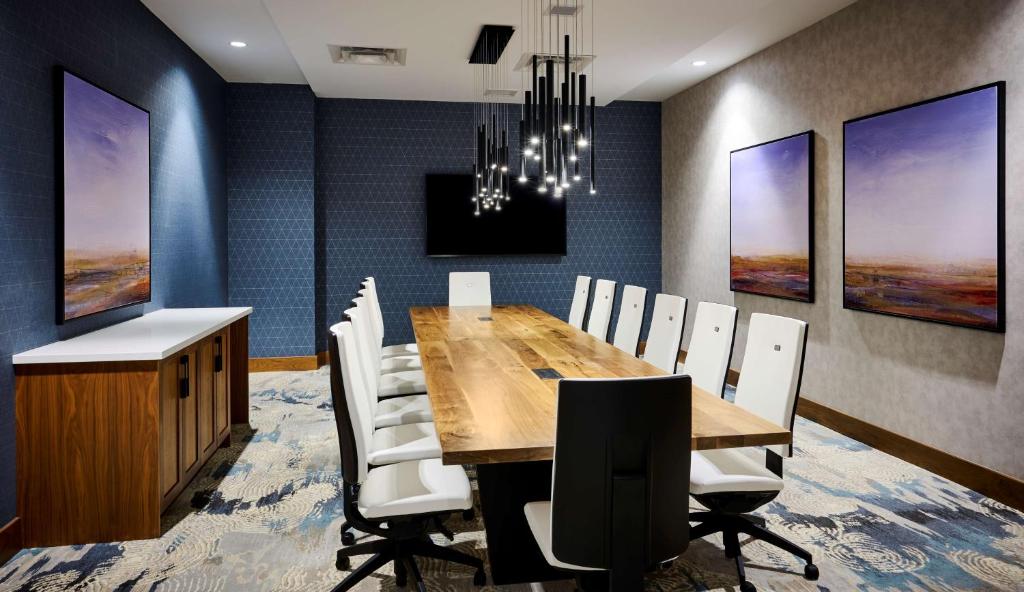 Konferenční prostory v ubytování DoubleTree by Hilton Windsor, ON