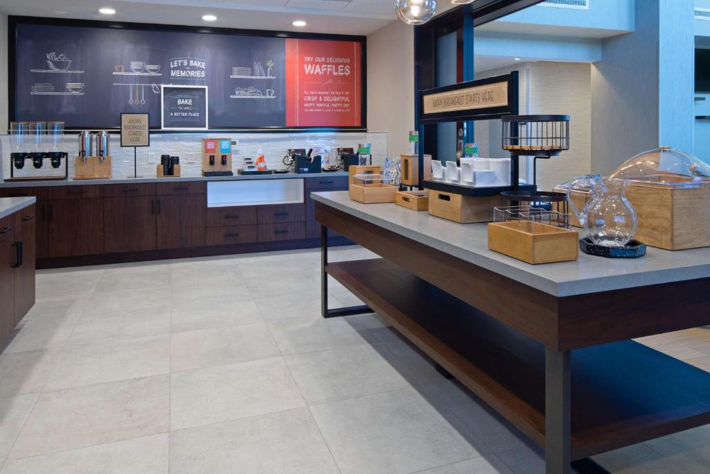 Hampton Inn & Suites Gilroy, Ca photo