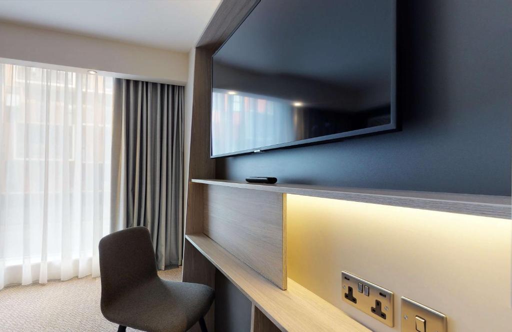 Hampton By Hilton Manchester Northern Quarter - Queen Room