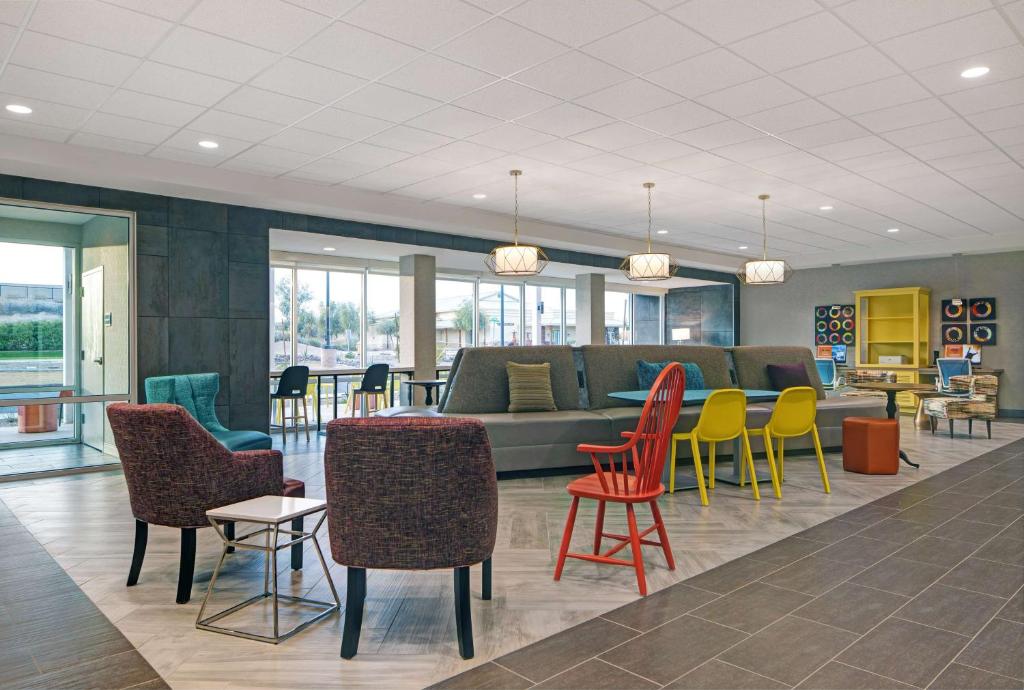 Posezení v ubytování Home2 Suites By Hilton Yuma Pivot Point