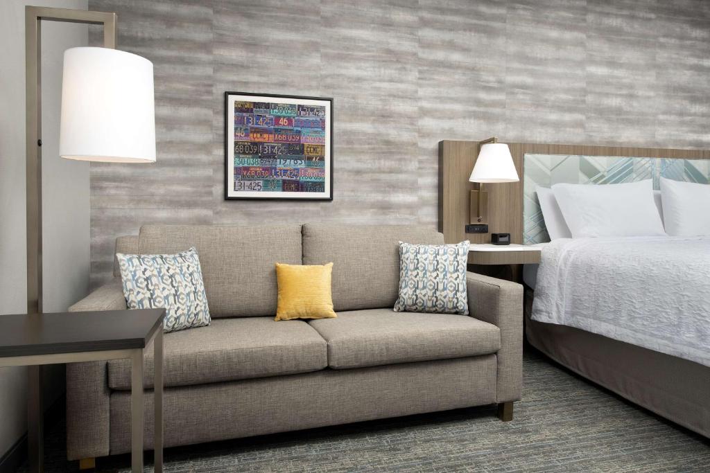 Hampton Inn Boston Logan Airport Chelsea - Chambre Roi Avec Canapé-lit - Non-fumeur