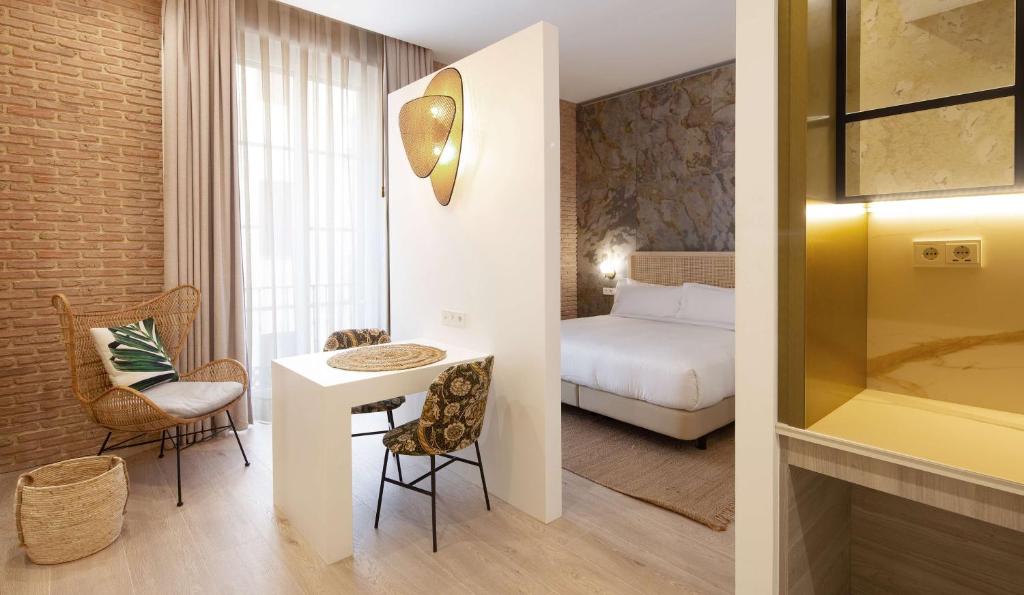 Atocha Hotel Madrid, Tapestry Collection by Hilton, Madrid ...