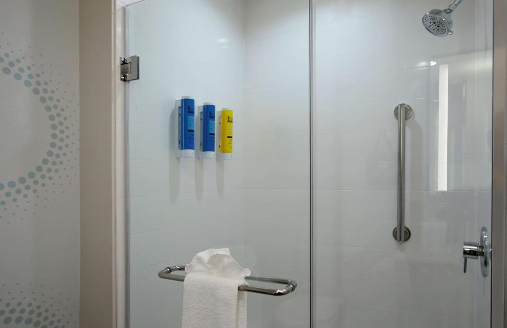 Tru By Hilton Columbus Airport photo
