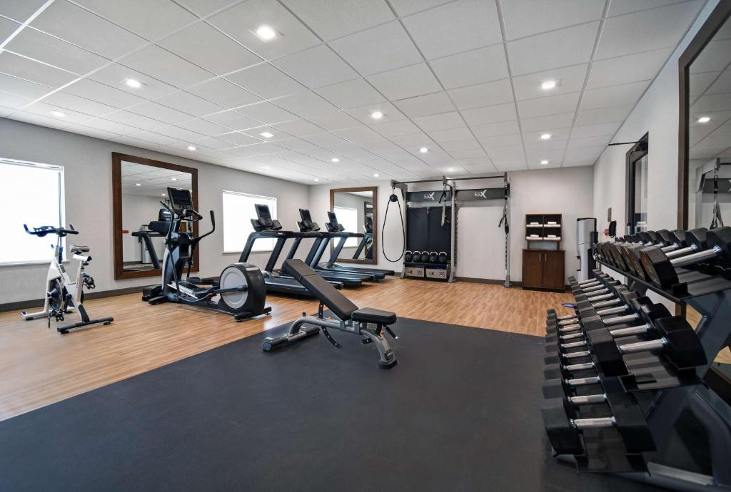 Fitness centrum a/nebo fitness zařízení v ubytování Hampton Inn Midland South, Tx