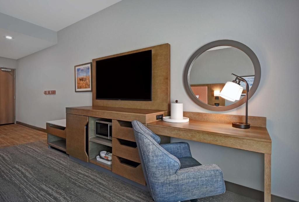 TV a/nebo společenská místnost v ubytování Hampton Inn Midland South, Tx