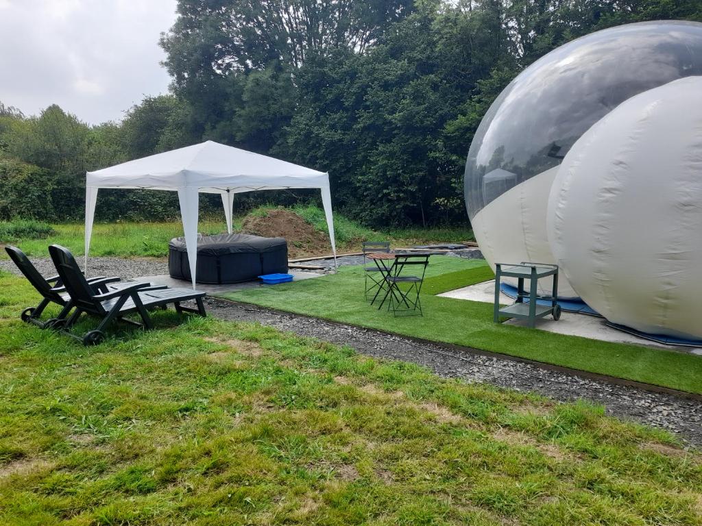 Zahrada ubytování Nuit insolite dans une bulle avec jacuzzi privatif