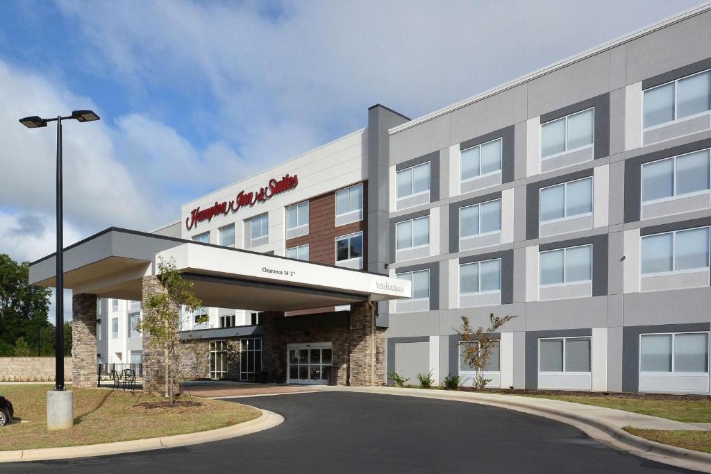 a rendering of the front of a hotel at Hampton Inn & Suites Charlotte North I 485 in Charlotte