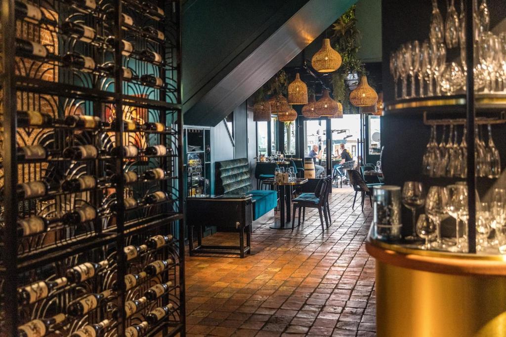 Ambassador City Centre Hotel - Resim 16