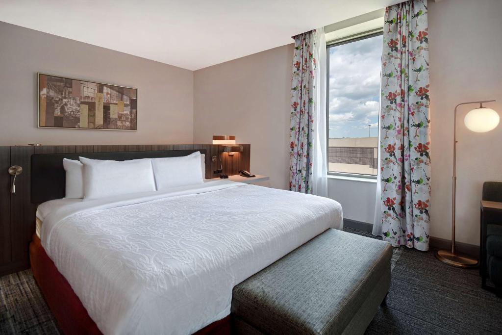 Hilton Garden Inn Kalamazoo Downtown photo