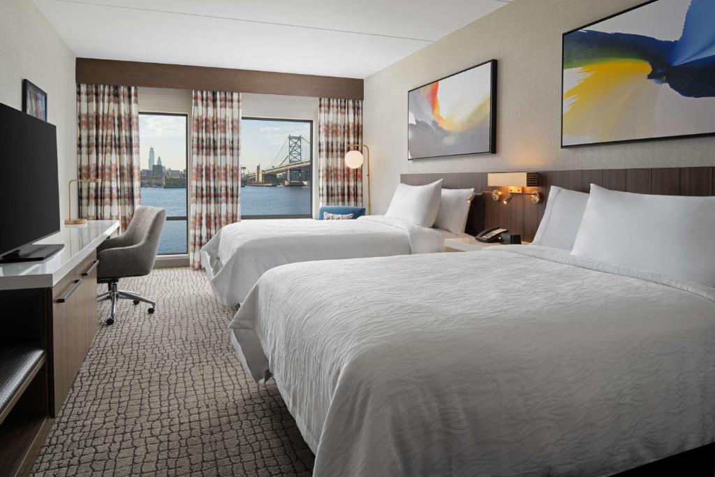 Hilton Garden Inn Camden Waterfront Philadelphia - Sala De Reina Con Dos Camas Queen Y Vista Al Río