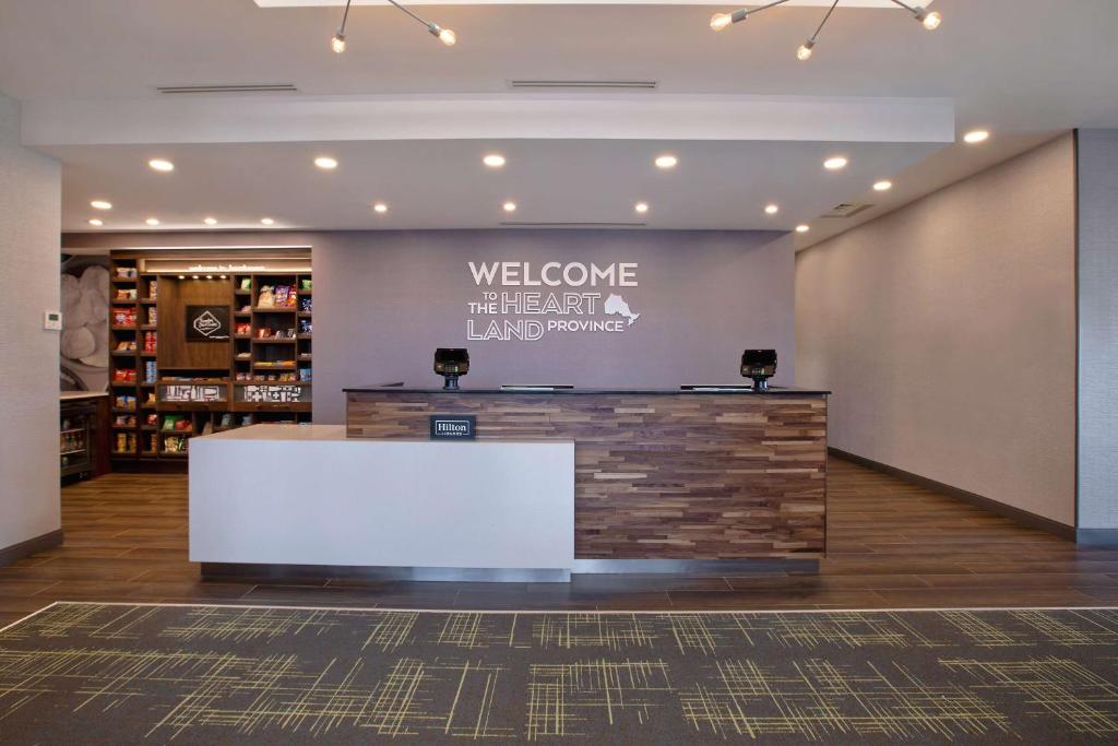 Hampton Inn & Suites Ottawa West, Ontario, Canada - Resim 13