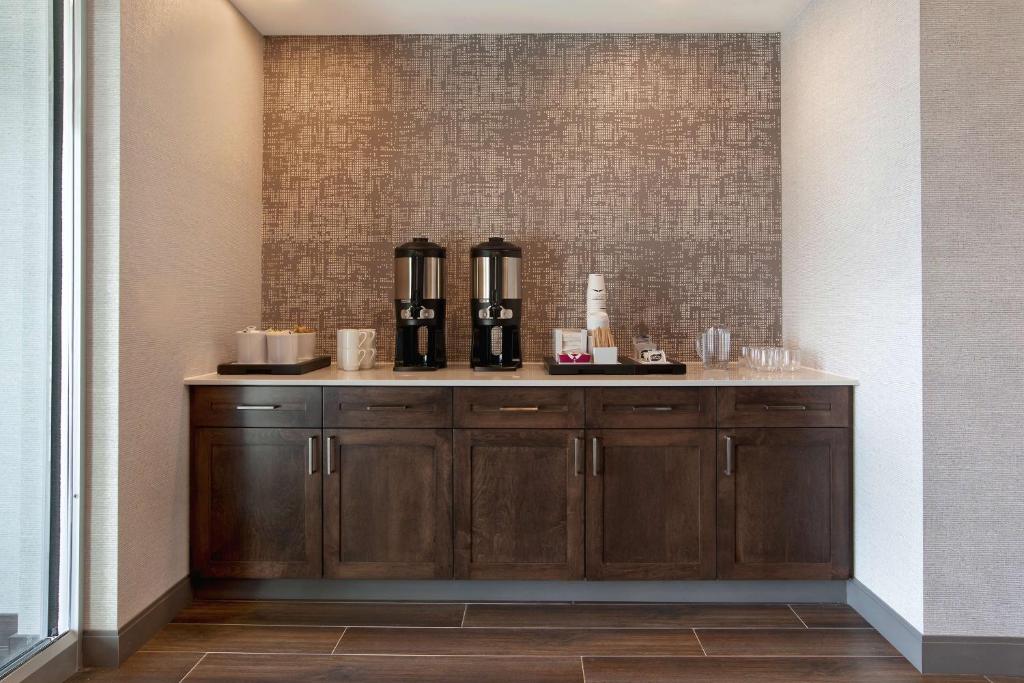 Hampton Inn & Suites Ottawa West, Ontario, Canada - Resim 19