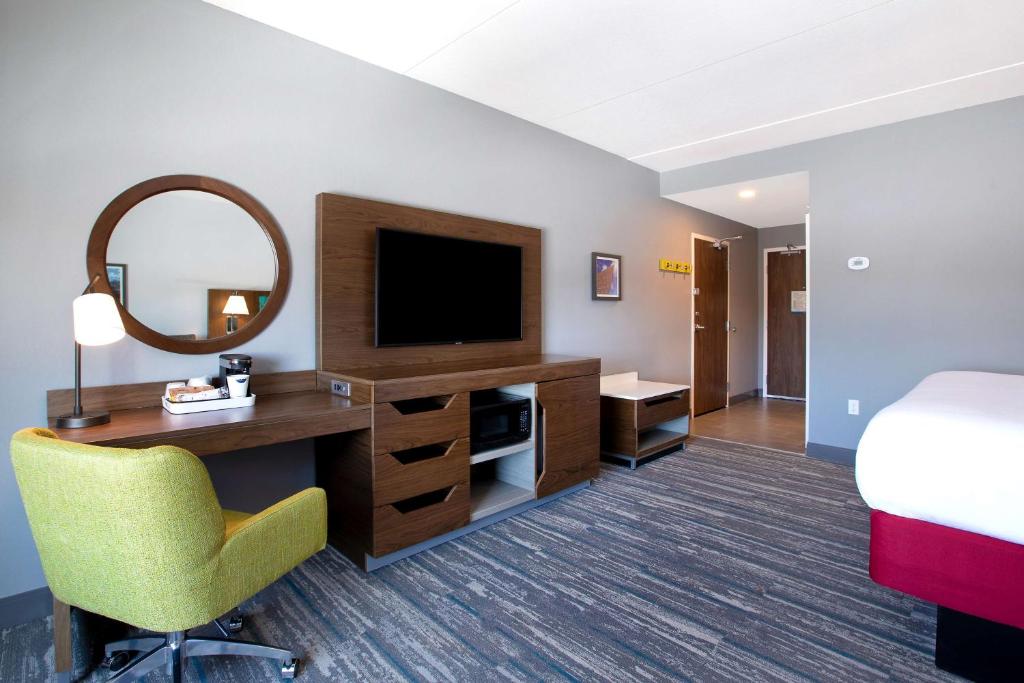 Hampton Inn & Suites Ottawa West, Ontario, Canada - Resim 33