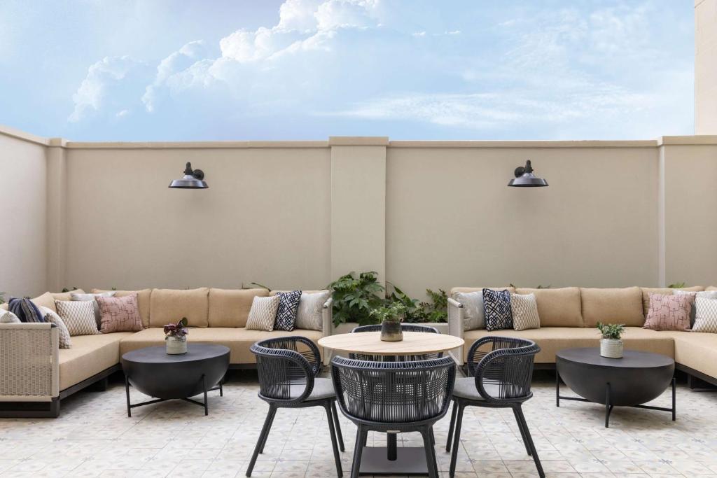 Valley Hotel Homewood Birmingham - Curio Collection By Hilton photo