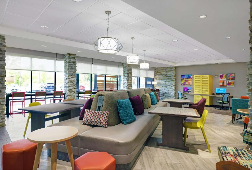 Posezení v ubytování Home2 Suites By Hilton Salem