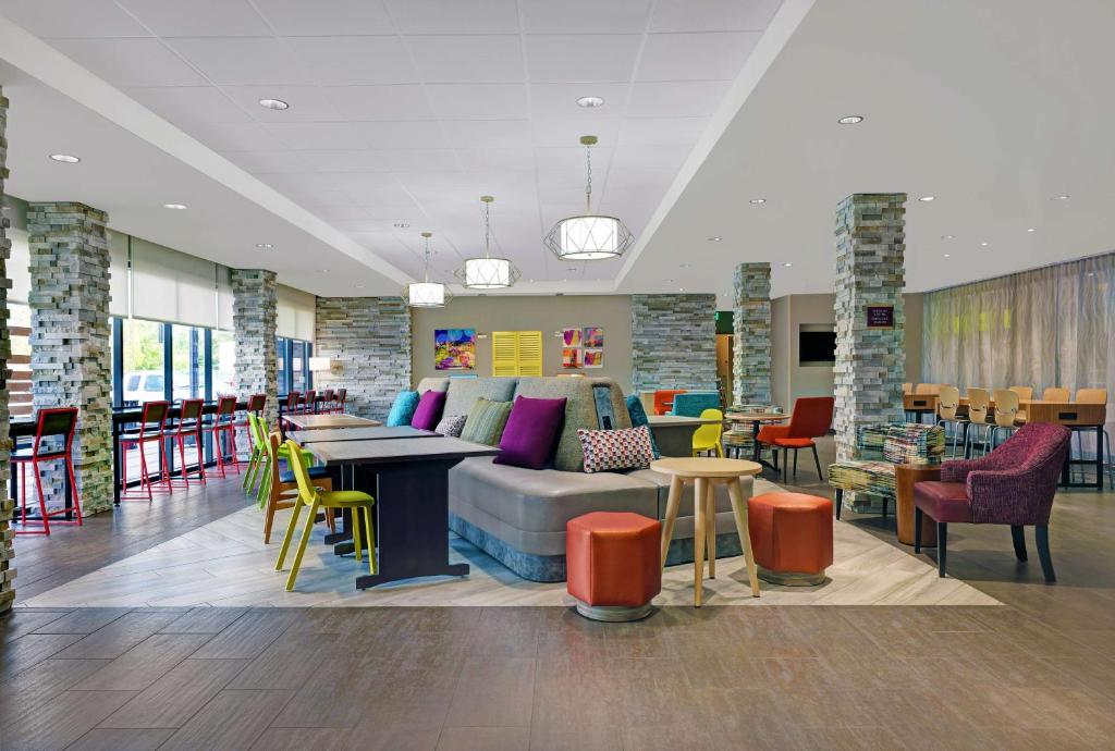 Posezení v ubytování Home2 Suites By Hilton Salem