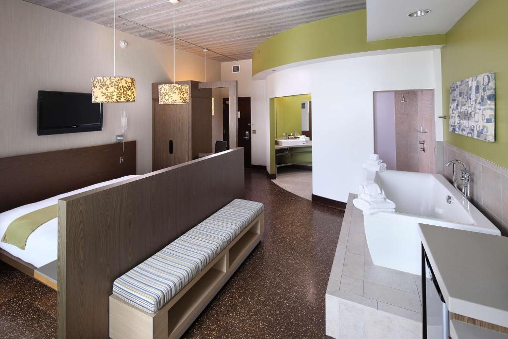 Tulyp, Tapestry Collection by Hilton photo