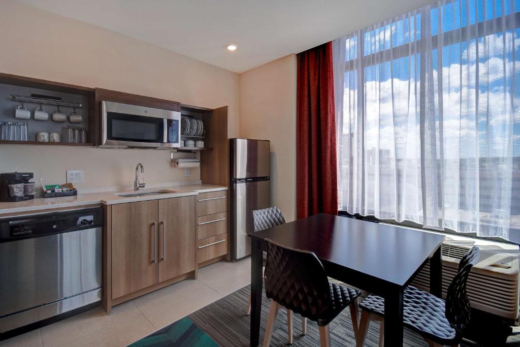Home2 Suites By Hilton Kalamazoo Downtown, Mi photo