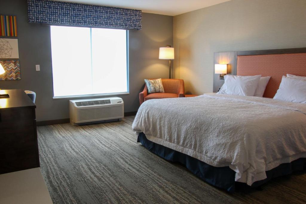Postel nebo postele na pokoji v ubytování Hampton Inn & Suites Olean, Ny