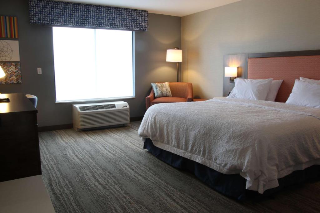 Postel nebo postele na pokoji v ubytování Hampton Inn & Suites Olean, Ny