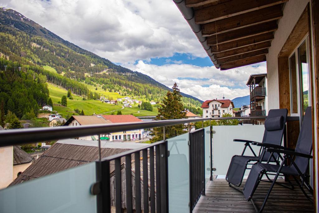 Nespecifikovaný výhled na hory nebo výhled na hory při pohledu z aparthotelu