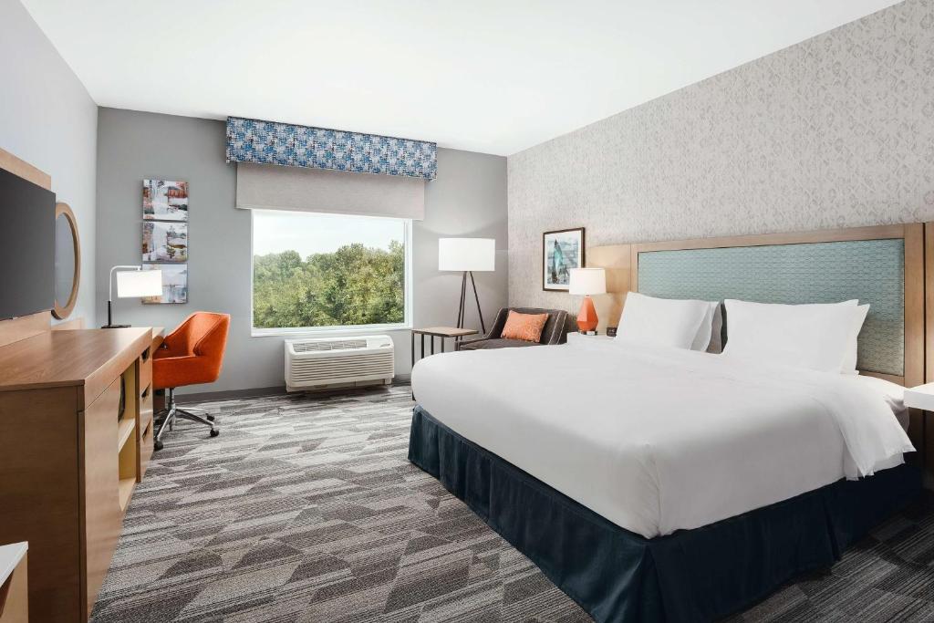 Hampton Inn Bellingham Airport, WA photo