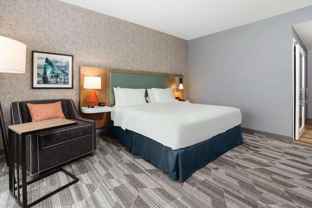 Hampton Inn Bellingham Airport, WA photo