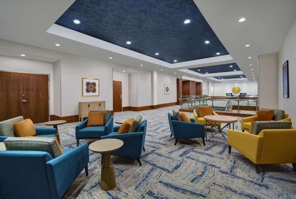 Posezení v ubytování Home2 Suites by Hilton Houston Medical Center, TX