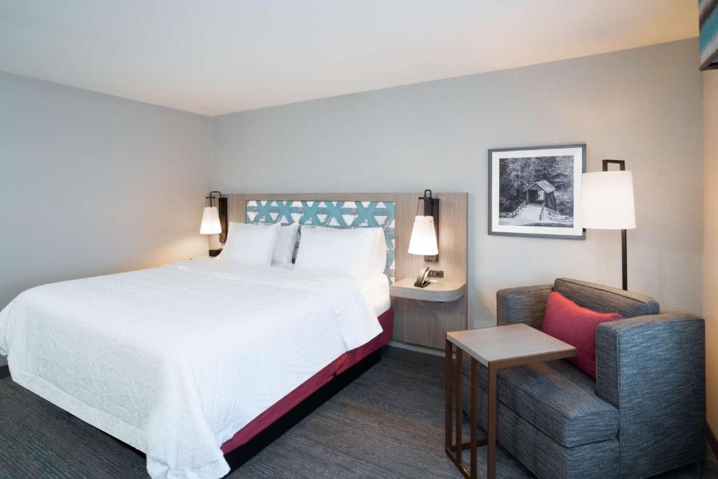 Hampton Inn Greer Greenville, Scにあるベッド