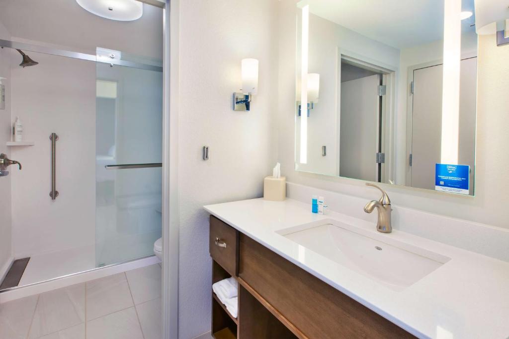 Homewood Suites By Hilton Columbus Easton, Oh - Studio Suite With Two Queen Beds - Hearing Access